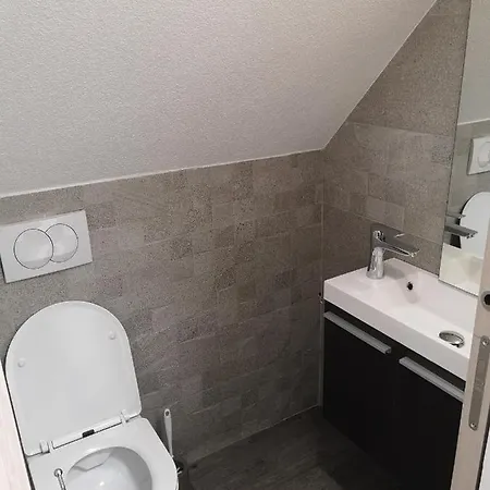 App Aleksa 6168 דירה