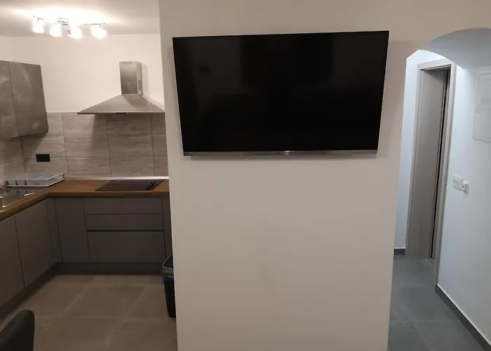 App Aleksa 6168 شقة