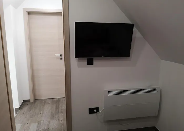 App Aleksa 6168 شقة