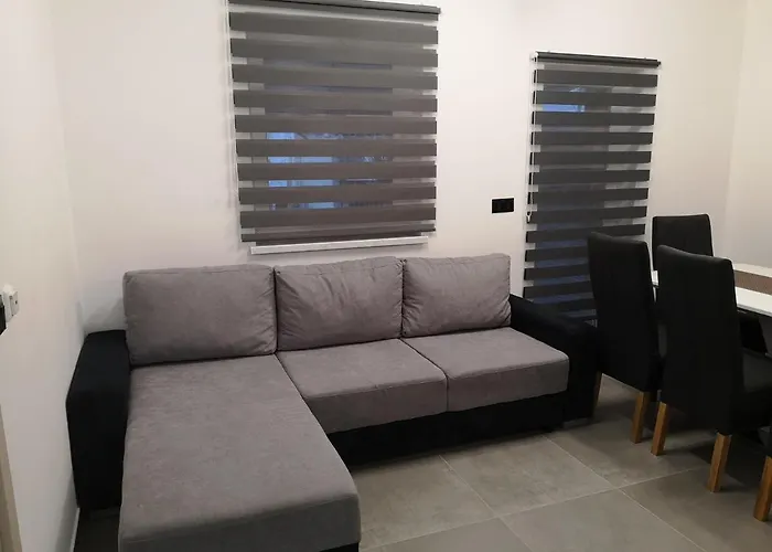 شقة App Aleksa 6168 *