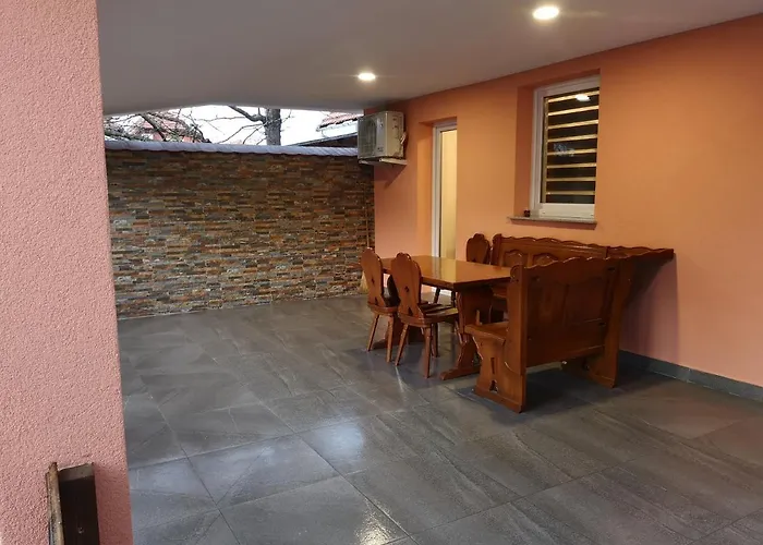 شقة App Aleksa 6168